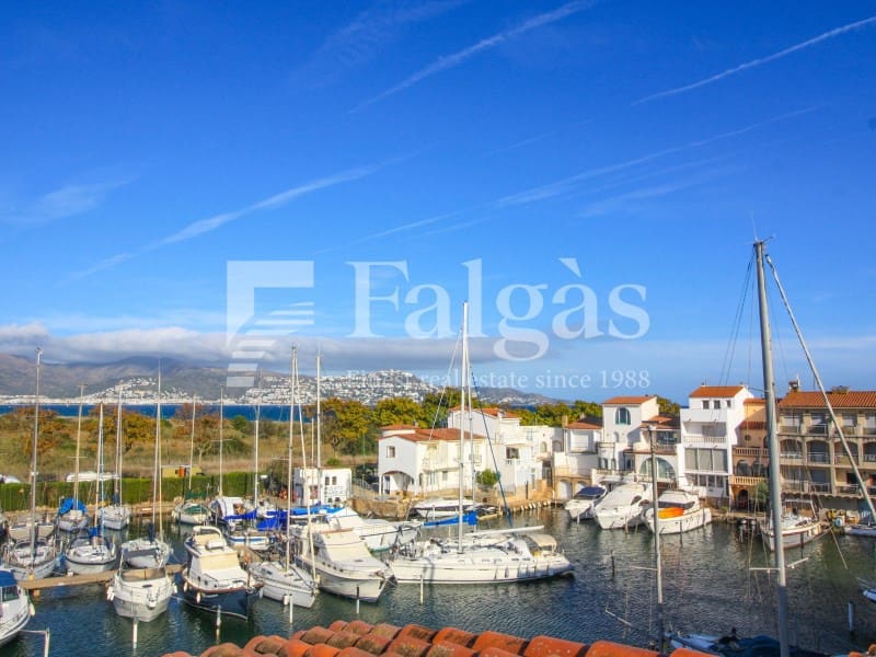 4 soverom Hus til salgs i Empuriabrava med garasje - € 475 000 (Ref: 9282434)