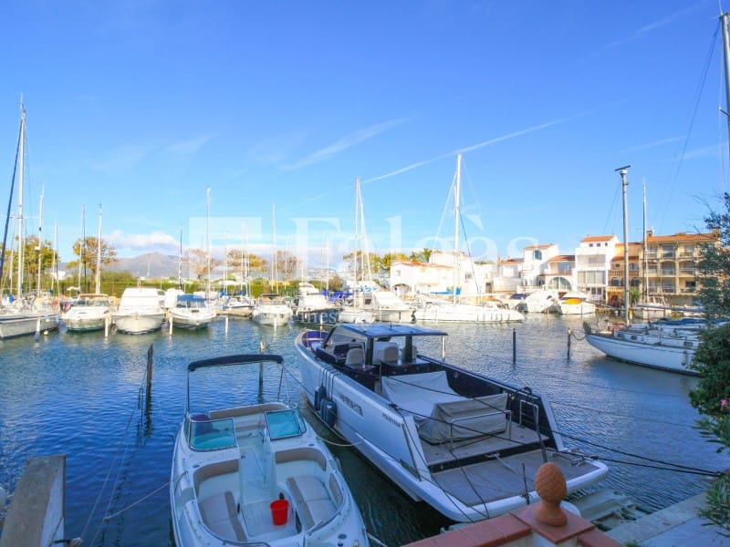 4 soverom Hus til salgs i Empuriabrava med garasje - € 475 000 (Ref: 9282434)