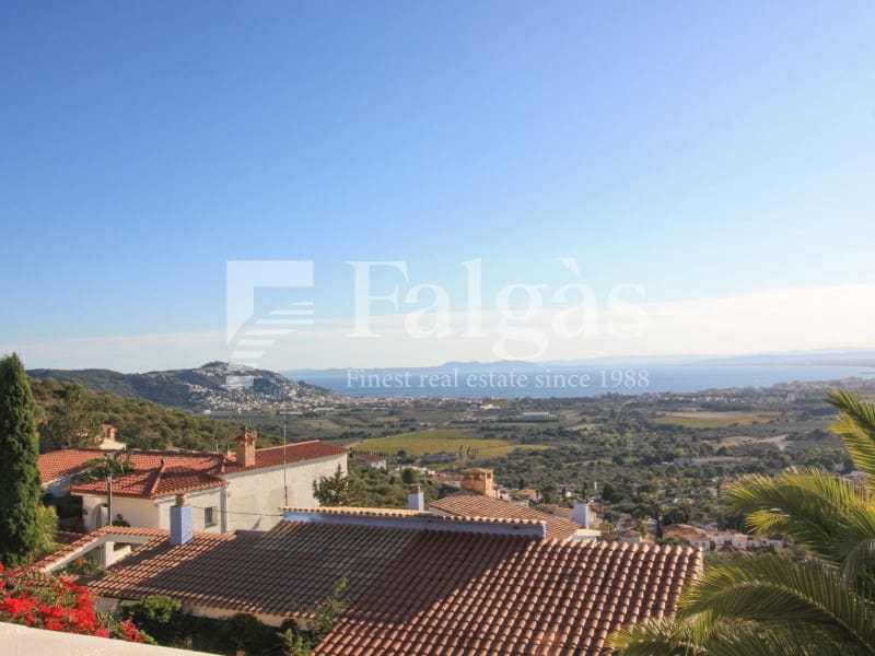 4 chambre Villa/Maison à vendre à Roses avec piscine garage - 795 000 € (Ref: 9341169)