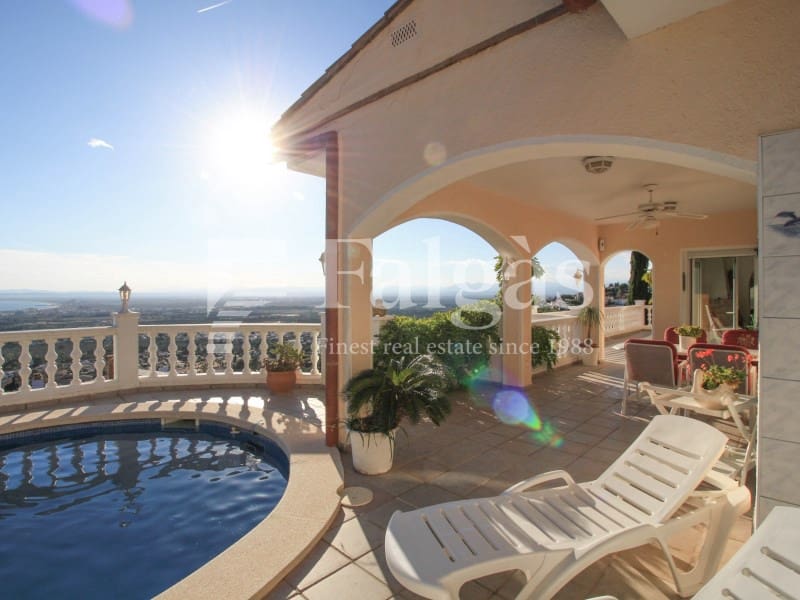 4 chambre Villa/Maison à vendre à Roses avec piscine garage - 795 000 € (Ref: 9341169)