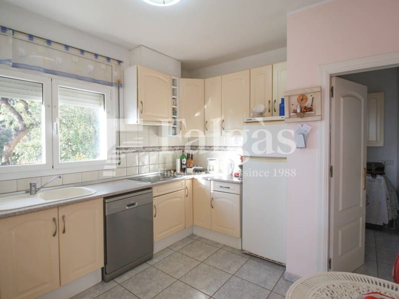 4 chambre Villa/Maison à vendre à Roses avec piscine garage - 795 000 € (Ref: 9341169)