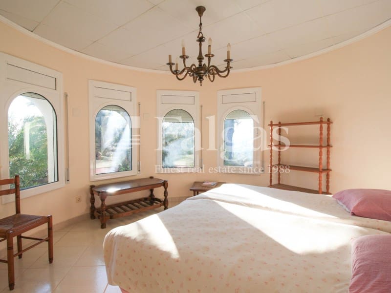 4 chambre Villa/Maison à vendre à Roses avec piscine garage - 795 000 € (Ref: 9341169)