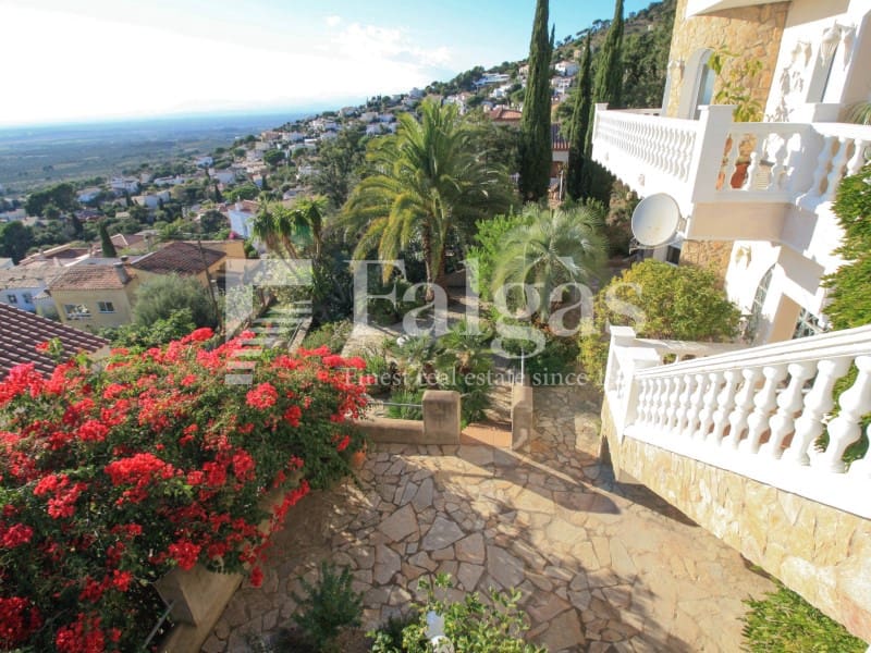 4 chambre Villa/Maison à vendre à Roses avec piscine garage - 795 000 € (Ref: 9341169)