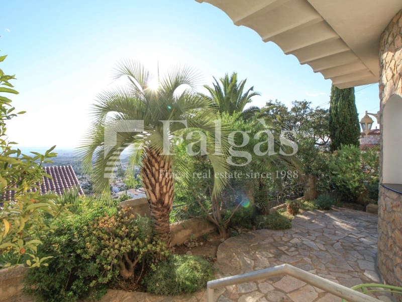 4 chambre Villa/Maison à vendre à Roses avec piscine garage - 795 000 € (Ref: 9341169)