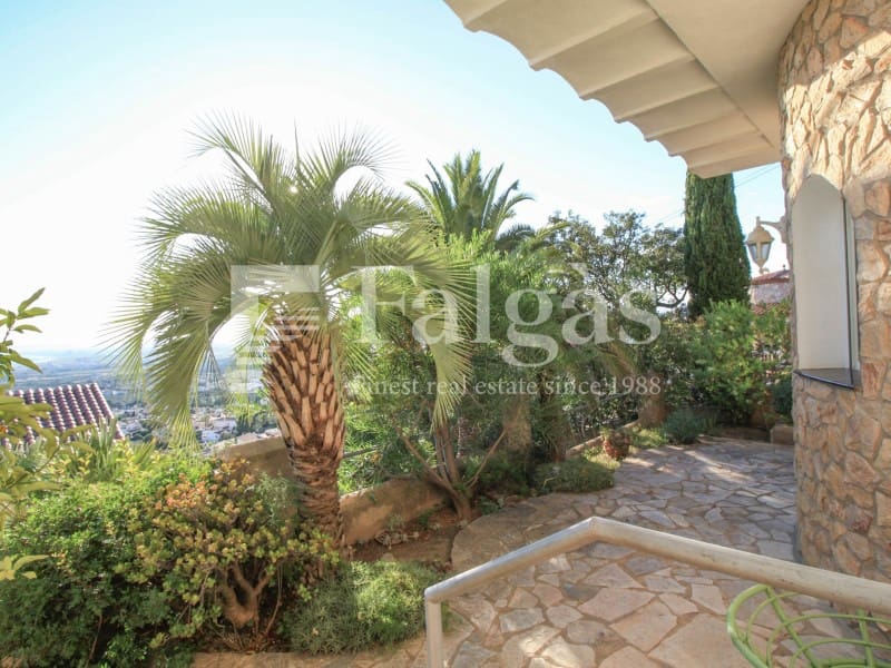 4 chambre Villa/Maison à vendre à Roses avec piscine garage - 795 000 € (Ref: 9341169)