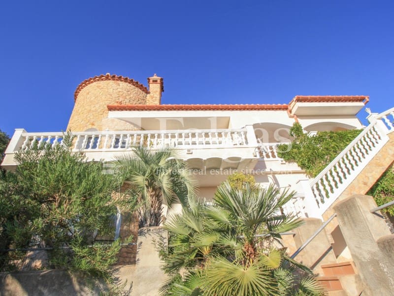 4 chambre Villa/Maison à vendre à Roses avec piscine garage - 795 000 € (Ref: 9341169)