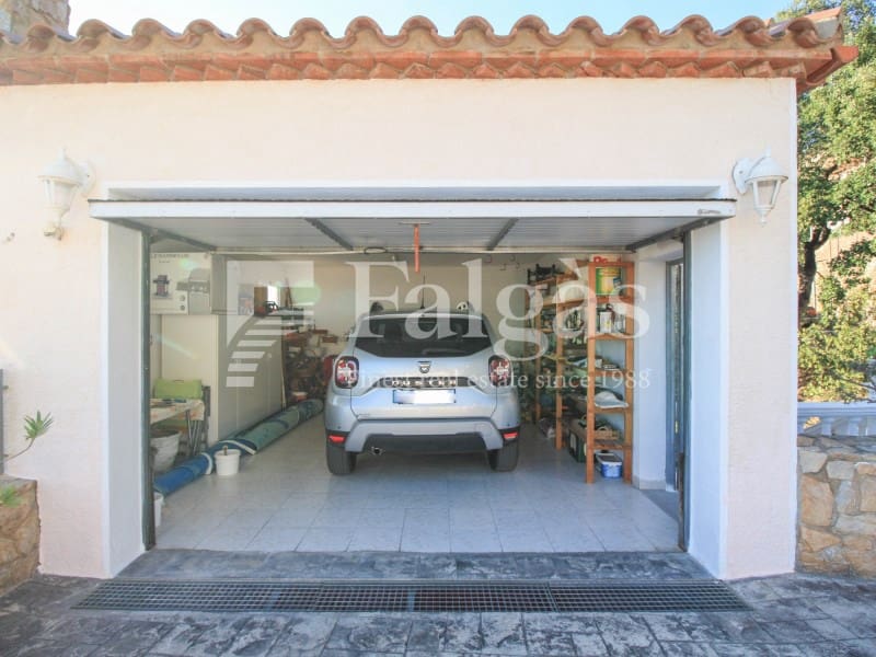 4 chambre Villa/Maison à vendre à Roses avec piscine garage - 795 000 € (Ref: 9341169)