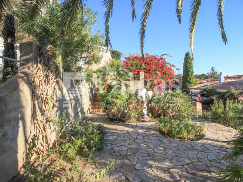 4 chambre Villa/Maison à vendre à Roses avec piscine garage - 795 000 € (Ref: 9341169)