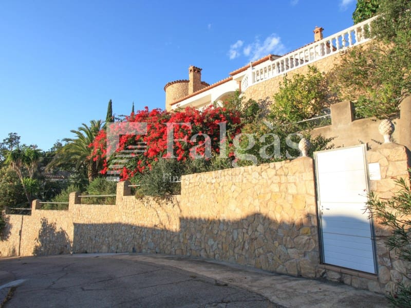 4 chambre Villa/Maison à vendre à Roses avec piscine garage - 795 000 € (Ref: 9341169)