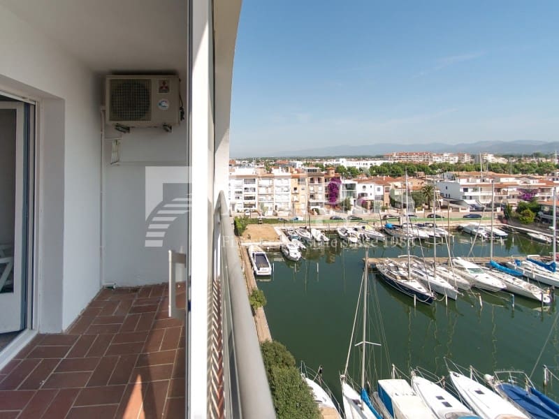 1 bedroom Flat for sale in Empuriabrava - € 239,000 (Ref: 9375298)