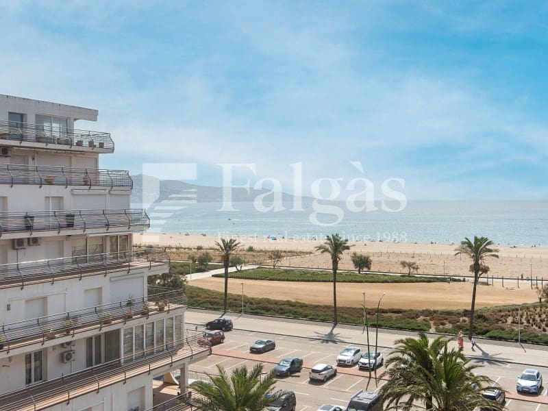 1 bedroom Flat for sale in Empuriabrava - € 239,000 (Ref: 9375298)