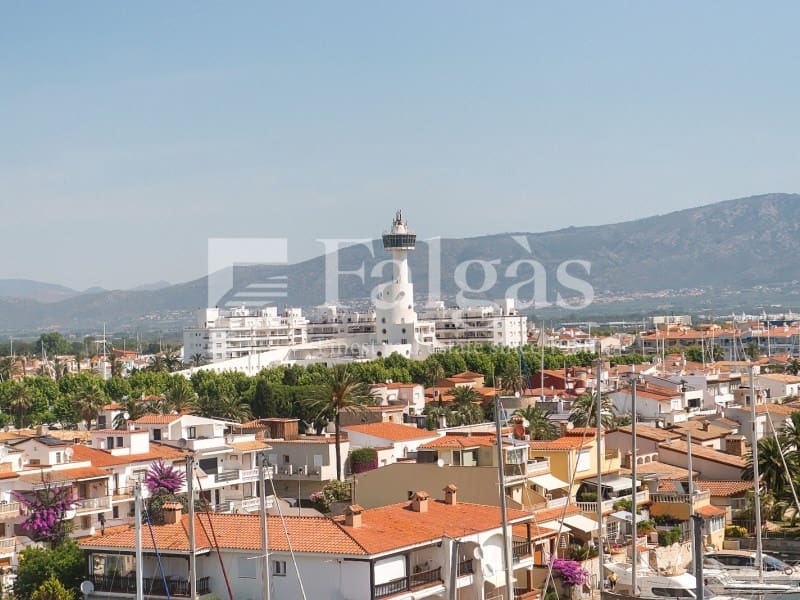 1 bedroom Flat for sale in Empuriabrava - € 239,000 (Ref: 9375298)