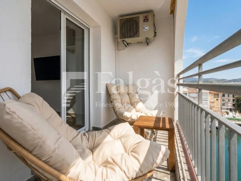 1 bedroom Flat for sale in Empuriabrava - € 295,000 (Ref: 9375298)