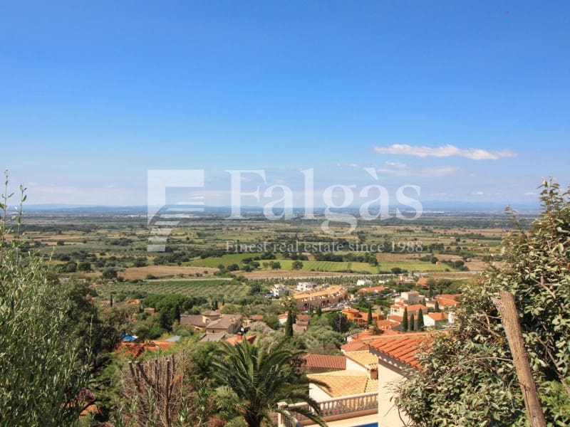 Undeveloped Land for sale in Palau-saverdera - € 189,900 (Ref: 9375301)