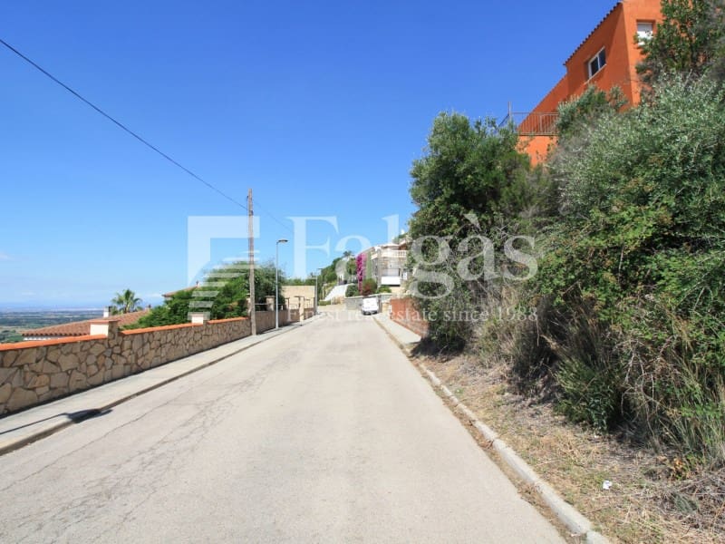 Undeveloped Land for sale in Palau-saverdera - € 189,900 (Ref: 9375301)