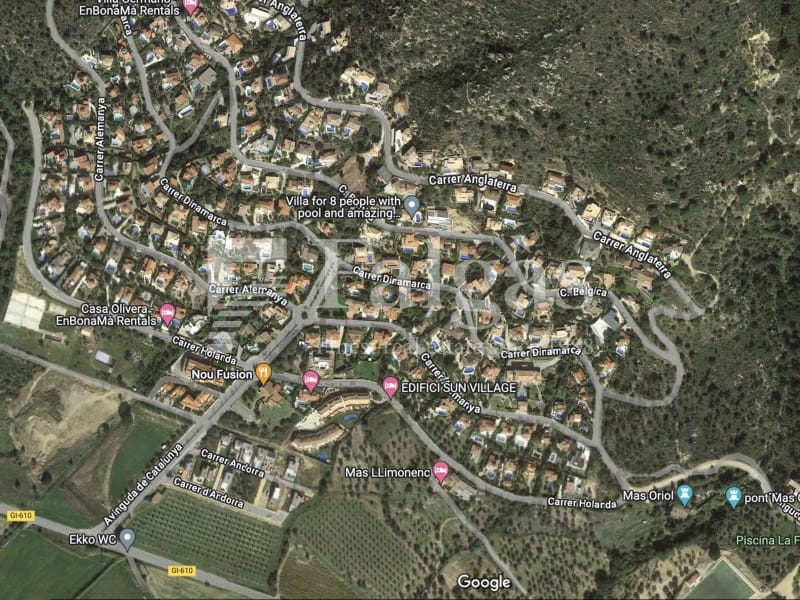 Undeveloped Land for sale in Palau-saverdera - € 189,900 (Ref: 9375301)