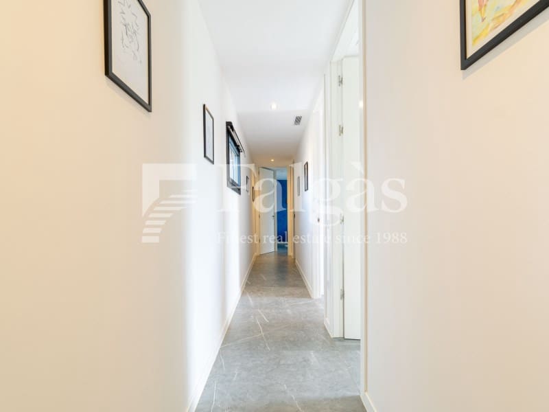 3 soveværelse Villa til salg i Empuriabrava med swimmingpool garage - € 725.000 (Ref: 9375305)