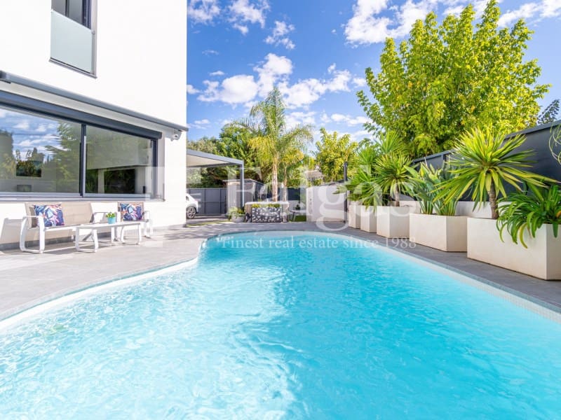 3 soveværelse Villa til salg i Empuriabrava med swimmingpool garage - € 725.000 (Ref: 9375305)