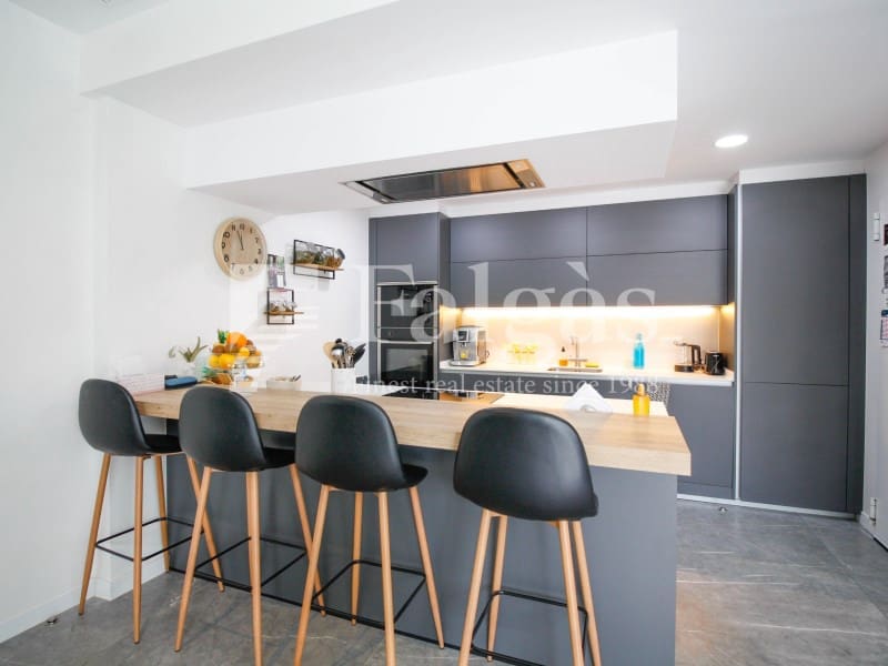 3 chambre Villa/Maison à vendre à Empuriabrava avec piscine garage - 725 000 € (Ref: 9375305)