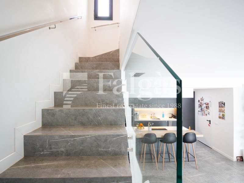 3 chambre Villa/Maison à vendre à Empuriabrava avec piscine garage - 725 000 € (Ref: 9375305)