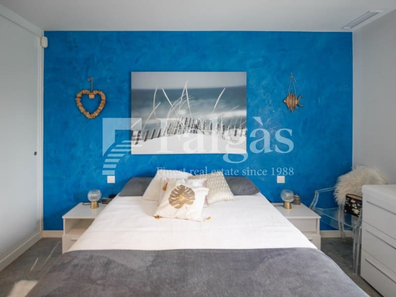 3 chambre Villa/Maison à vendre à Empuriabrava avec piscine garage - 725 000 € (Ref: 9375305)