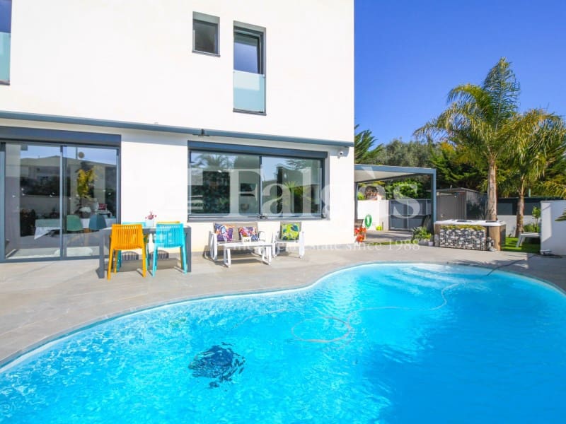 3 chambre Villa/Maison à vendre à Empuriabrava avec piscine garage - 725 000 € (Ref: 9375305)