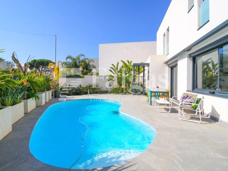 3 chambre Villa/Maison à vendre à Empuriabrava avec piscine garage - 725 000 € (Ref: 9375305)