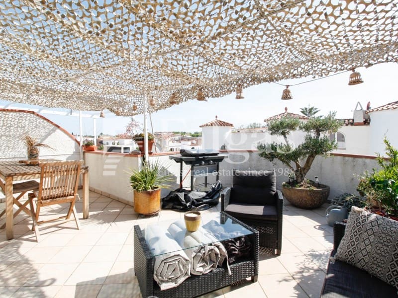 2 soverom Hus til salgs i Empuriabrava - € 375 000 (Ref: 9375306)