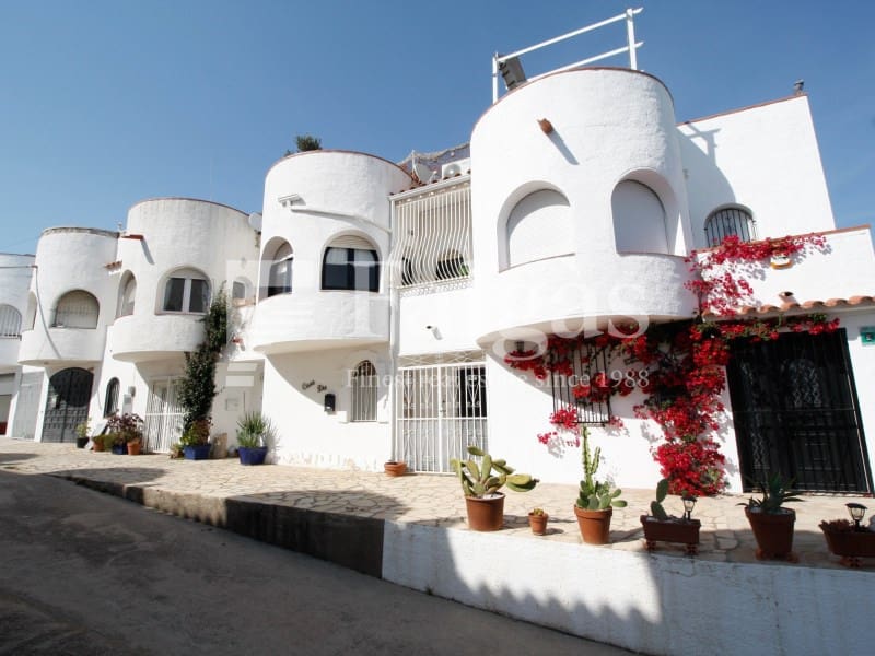 2 soverom Hus til salgs i Empuriabrava - € 375 000 (Ref: 9375306)