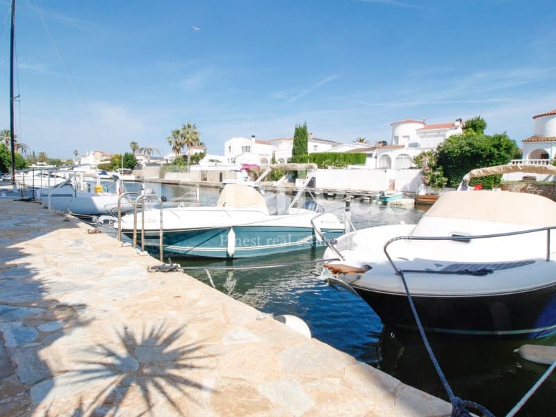 2 soverom Hus til salgs i Empuriabrava - € 375 000 (Ref: 9375306)