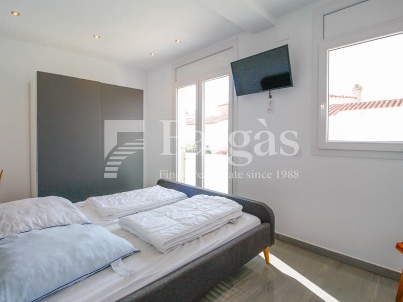 3 soveværelse Semi-Rækkehus til salg i Empuriabrava med garage - € 375.000 (Ref: 9375307)