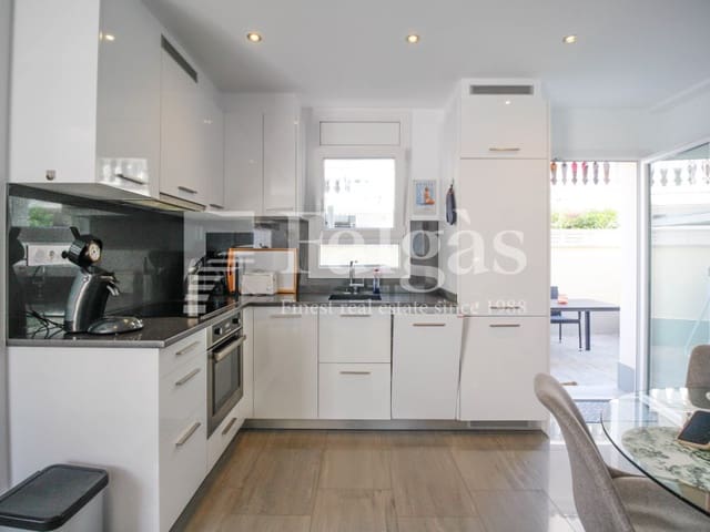 Pareado de 3 habitaciones en Empuriabrava, Castelló d'Empúries en venta con garaje - 375.000 € (Ref: 9375307)