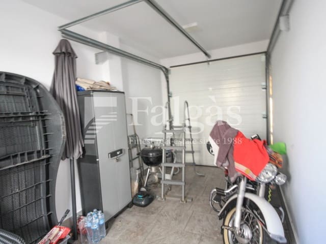 Pareado de 3 habitaciones en Empuriabrava, Castelló d'Empúries en venta con garaje - 375.000 € (Ref: 9375307)