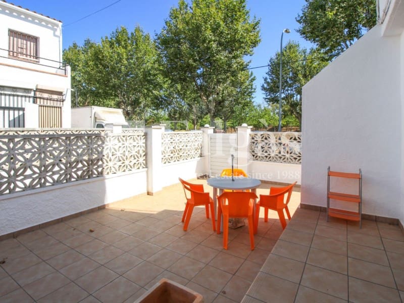 2 soverom Hus til salgs i Empuriabrava - € 199 000 (Ref: 9375308)
