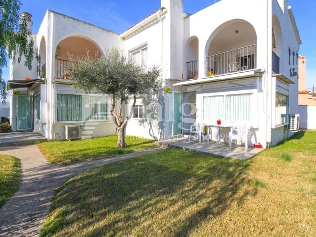 7 sovrum Villa till salu i Empuriabrava, Castelló d'Empúries med garage - 495 000 € (Ref: 9375309)
