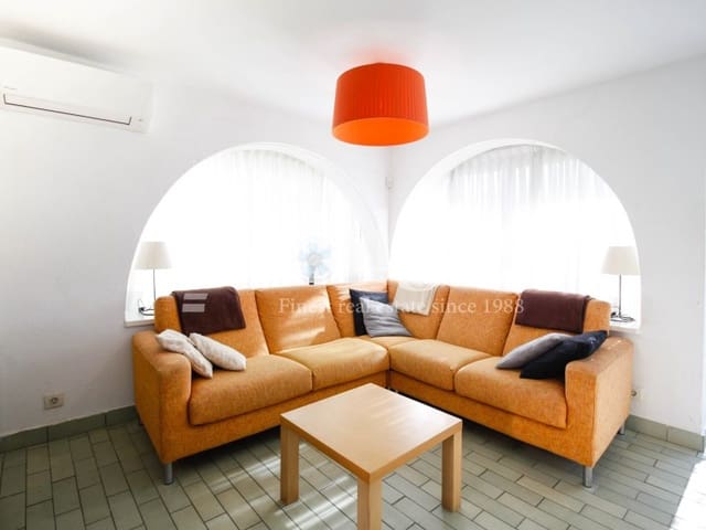 7 sovrum Villa till salu i Empuriabrava, Castelló d'Empúries med garage - 495 000 € (Ref: 9375309)