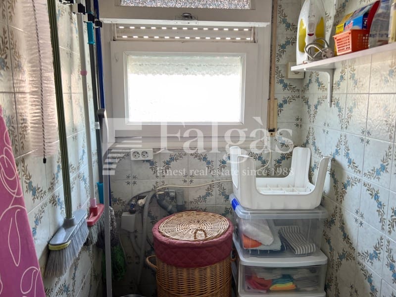 7 sovrum Villa till salu i Empuriabrava med garage - 495 000 € (Ref: 9375309)