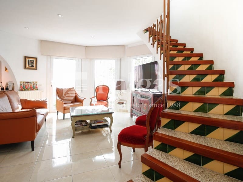 Chalet de 4 habitaciones en Empuriabrava en venta con garaje - 860.000 € (Ref: 9375310)