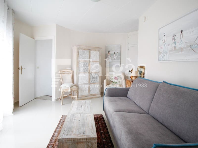 Chalet de 4 habitaciones en Empuriabrava en venta con garaje - 860.000 € (Ref: 9375310)