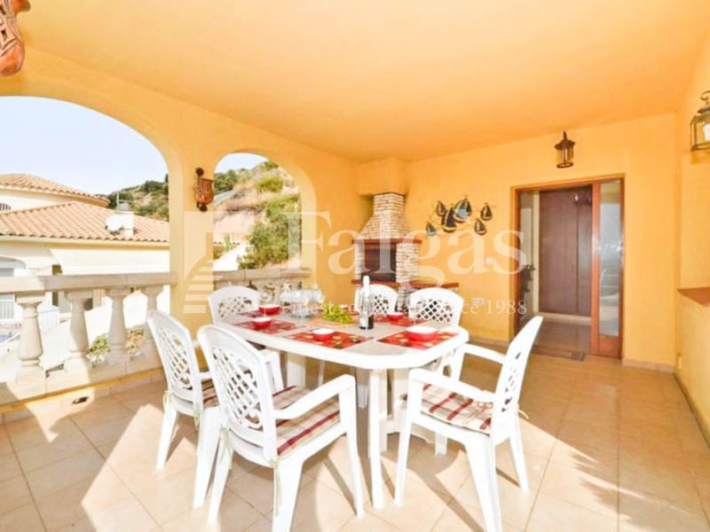 4 Zimmer Villa zu verkaufen in Palau-saverdera mit Pool Garage - 750.000 € (Ref: 9375312)