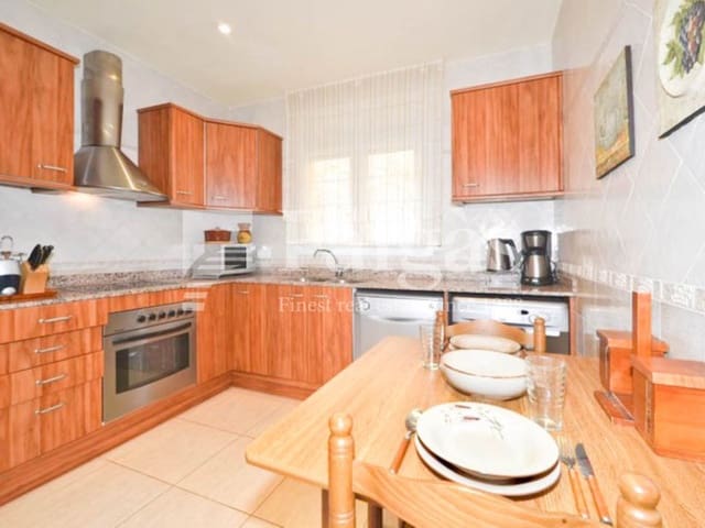 4 bedroom Villa for sale in Palau-saverdera with pool garage - € 750,000 (Ref: 9375312)