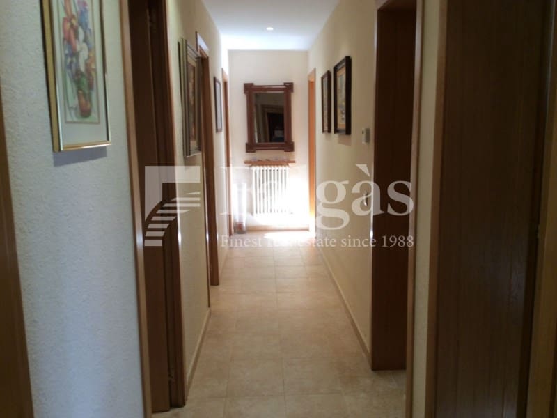 Chalet de 4 habitaciones en Empuriabrava en venta con piscina garaje - 820.000 € (Ref: 9375313)