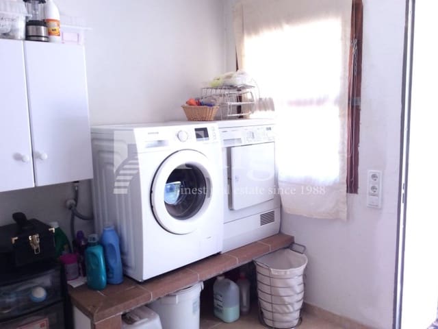 4 soveværelse Villa til salg i Empuriabrava, Castelló d'Empúries med swimmingpool garage - € 820.000 (Ref: 9375313)