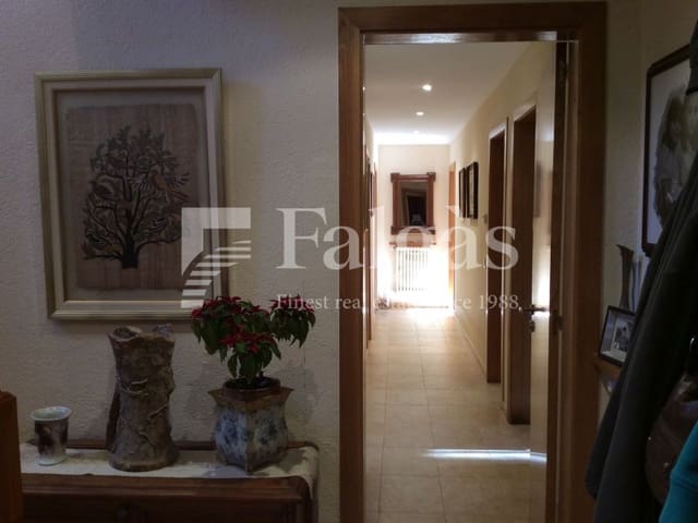 4 soveværelse Villa til salg i Empuriabrava, Castelló d'Empúries med swimmingpool garage - € 820.000 (Ref: 9375313)