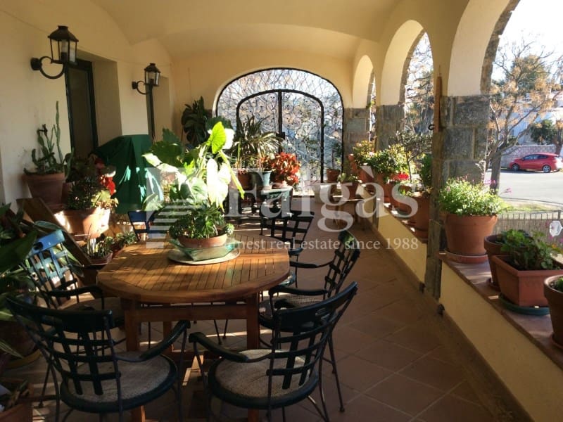 Chalet de 4 habitaciones en Empuriabrava en venta con piscina garaje - 820.000 € (Ref: 9375313)