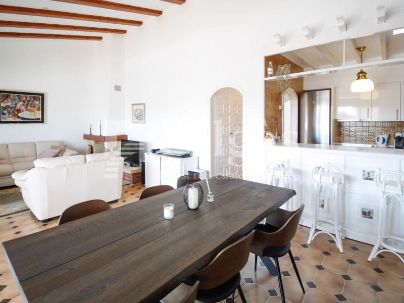 3 bedroom Villa for sale in Empuriabrava with garage - € 1,175,000 (Ref: 9431056)