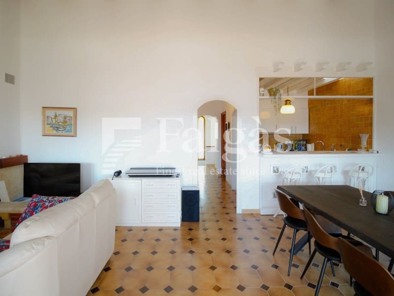 3 bedroom Villa for sale in Empuriabrava with garage - € 1,175,000 (Ref: 9431056)