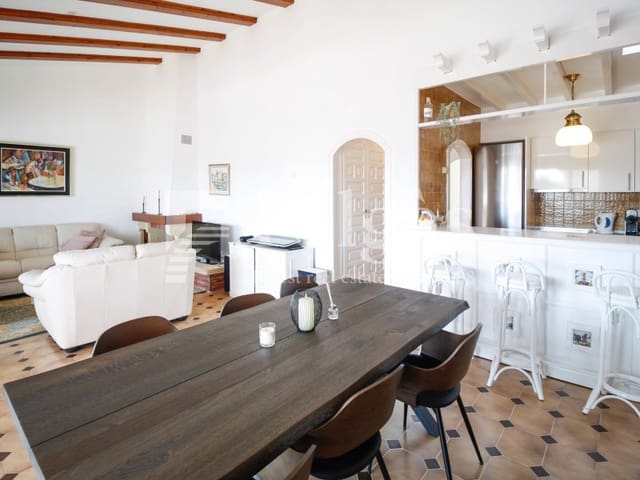 3 bedroom Villa for sale in Empuriabrava, Castelló d'Empúries with garage - € 1,175,000 (Ref: 9431056)