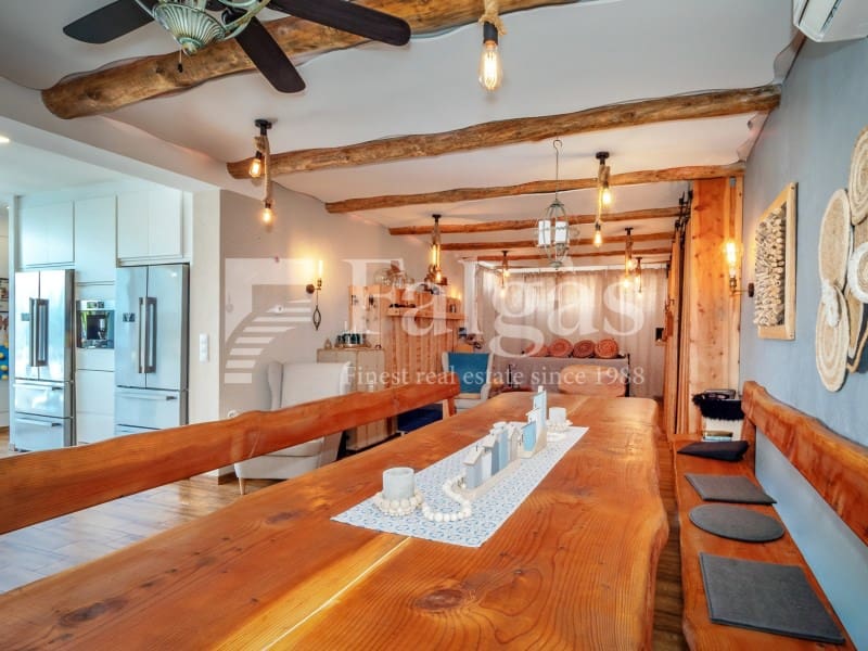 5 bedroom Villa for sale in Empuriabrava with pool garage - € 1,090,000 (Ref: 9437791)