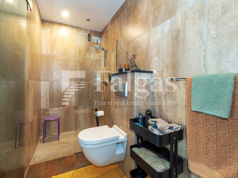 5 bedroom Villa for sale in Empuriabrava with pool garage - € 1,090,000 (Ref: 9437791)